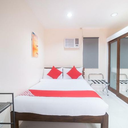 Oyo 199 Solange Apartelle Davao City Екстериор снимка