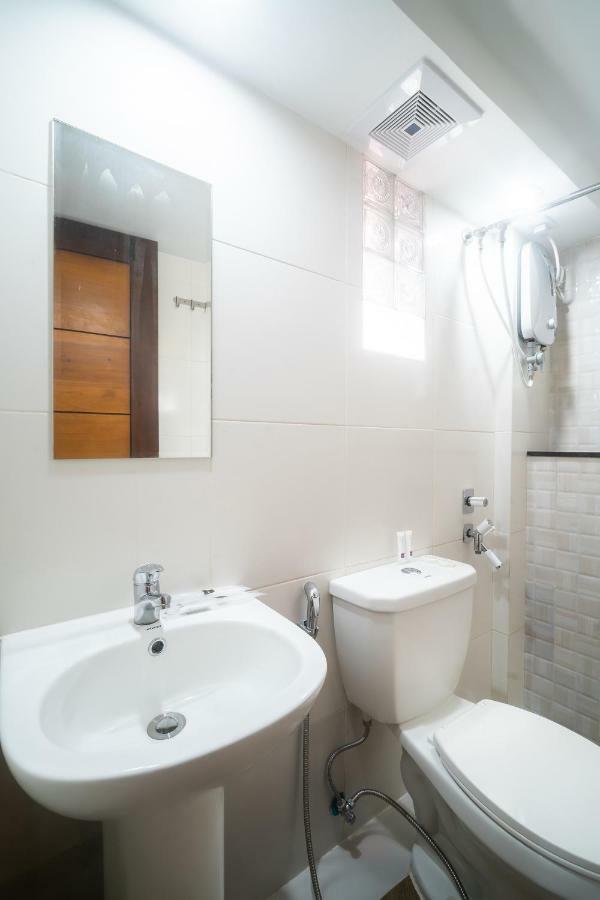 Oyo 199 Solange Apartelle Davao City Екстериор снимка