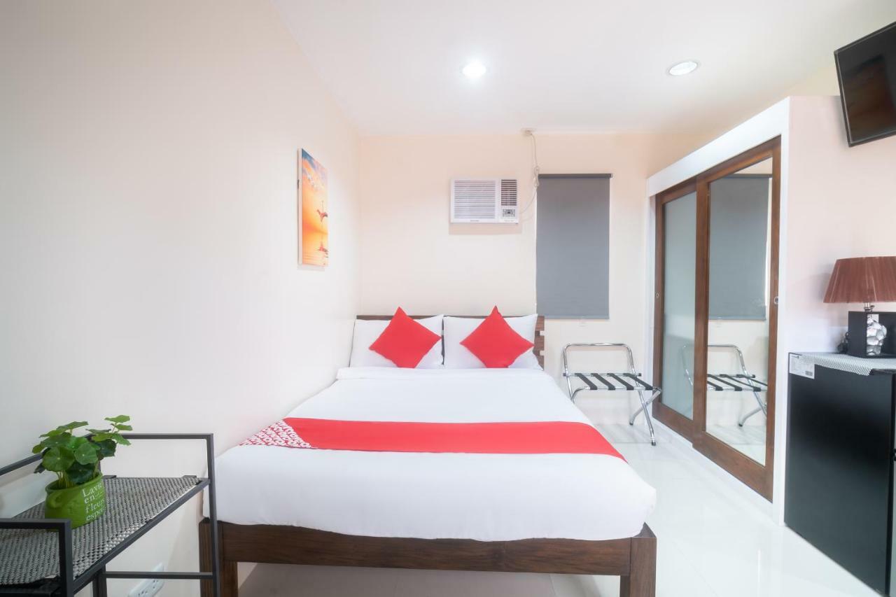 Oyo 199 Solange Apartelle Davao City Екстериор снимка