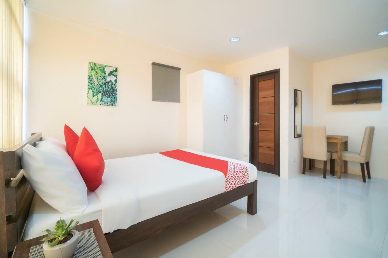 Oyo 199 Solange Apartelle Davao City Екстериор снимка