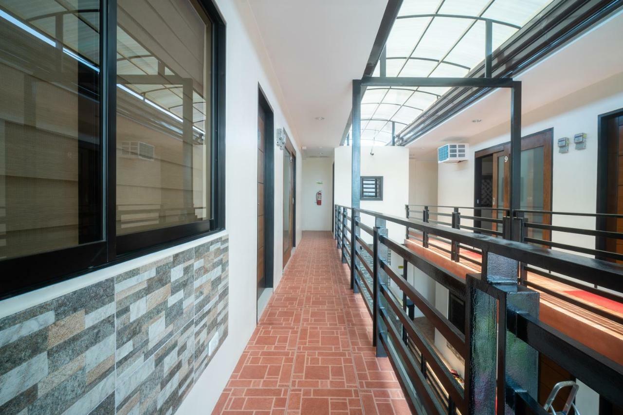 Oyo 199 Solange Apartelle Davao City Екстериор снимка