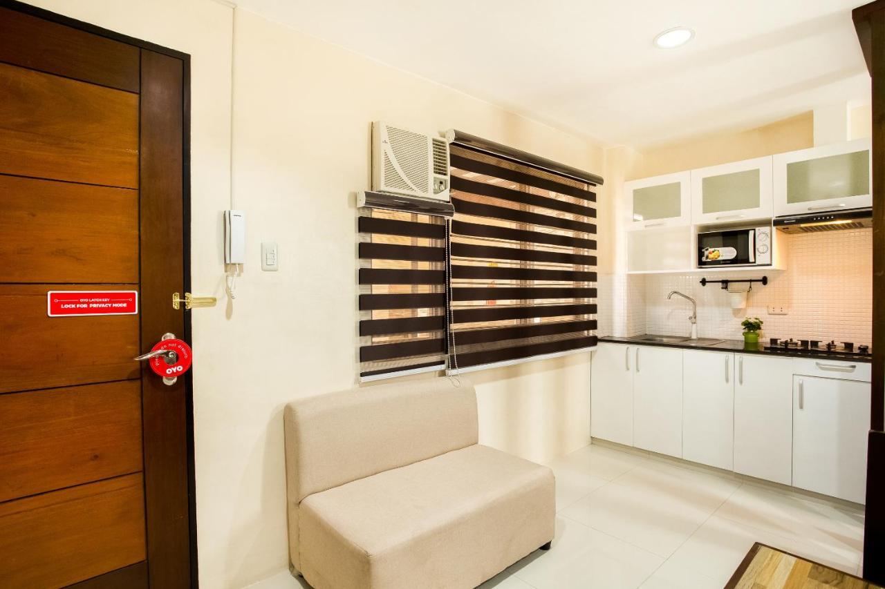 Oyo 199 Solange Apartelle Davao City Екстериор снимка