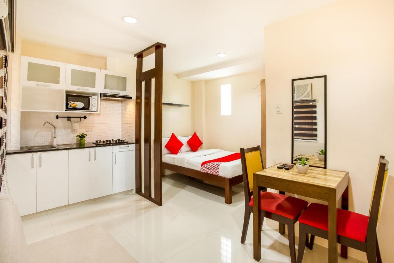 Oyo 199 Solange Apartelle Davao City Екстериор снимка