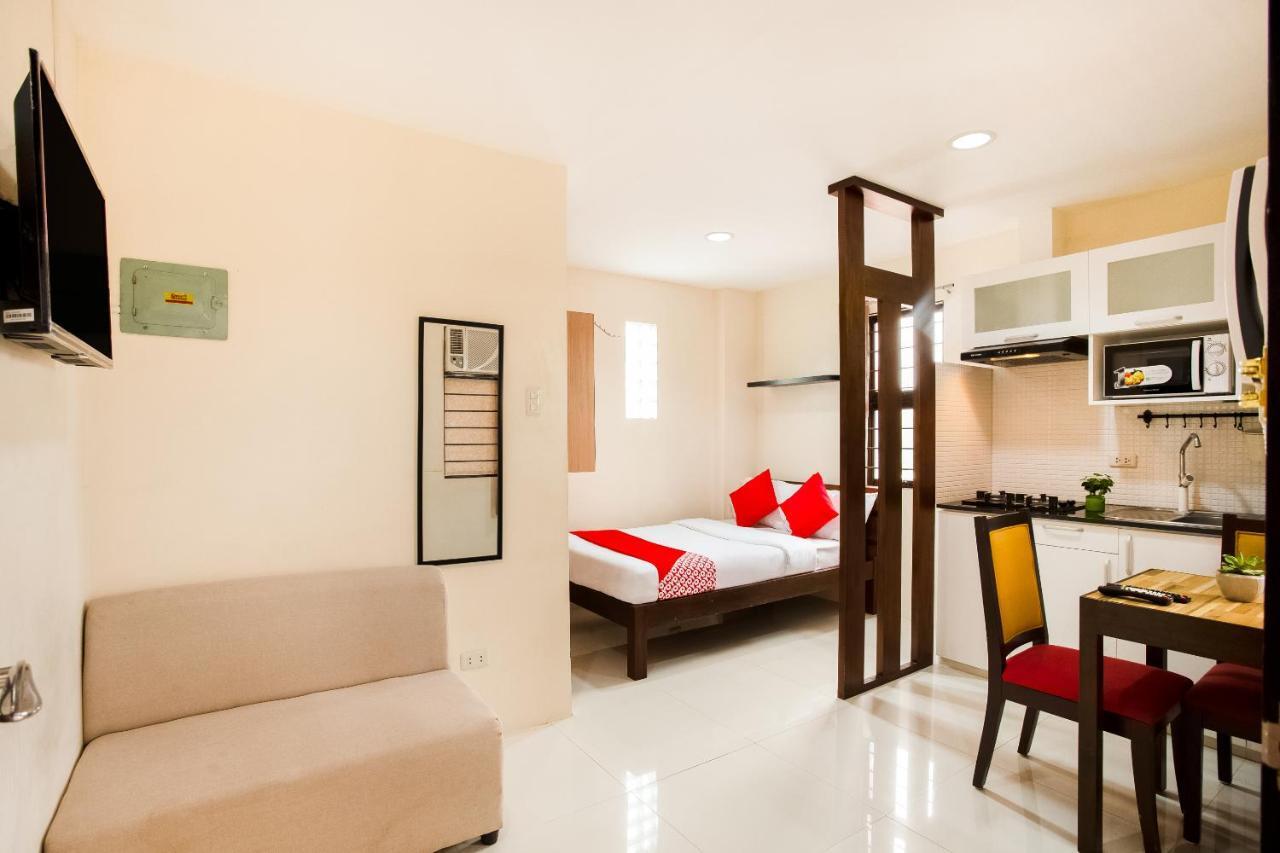 Oyo 199 Solange Apartelle Davao City Екстериор снимка